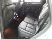 ポルシェ&nbsp;カイエン&nbsp;V6 右ハンドル 正規ディーラー車 ワンオーナー エントリードライブ シートヒーター クルーズコントロール&nbsp;中古車