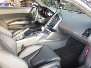 アウディ R8 アウディ R8 4.2 FSI クアトロ　正規ディーラー車　左ハンドル 中古車