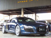 アウディ R8 アウディ R8 4.2 FSI クアトロ　正規ディーラー車　左ハンドル 中古車