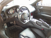 アウディ R8 アウディ R8 4.2 FSI クアトロ　正規ディーラー車　左ハンドル 中古車