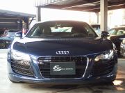 アウディ R8 アウディ R8 4.2 FSI クアトロ　正規ディーラー車　左ハンドル 中古車