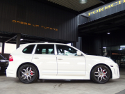 ポルシェ&nbsp;カイエン&nbsp;V6 左ハンドル EUR-GT　社外22inアルミ　サンルーフ　クルーズコントロール 　HDDナビ　&nbsp;中古車