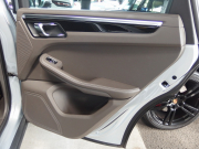 ポルシェ&nbsp;マカン&nbsp;S 正規ディーラー車 右ハンドル ワンオーナー エントリードライブ レザーインテリアPKG ES22インチアルミ ESダウンサス&nbsp;中古車