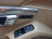 ポルシェ 911(Type991) カレラ カブリオレ PDK スポーツクロノPKG  EUR-GTRワイドボディ エントリードライブ スポーツステアリング シートベンチレーション シートヒーター 中古車