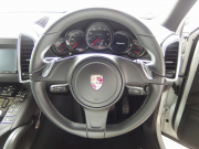 ポルシェ カイエン V6 右ハンドル EUR-GT 正規ディーラー車 クルーズコントロール シートメモリー シートヒーター SDナビ 中古車