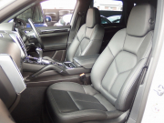 ポルシェ カイエン V6 右ハンドル EUR-GT 正規ディーラー車 クルーズコントロール シートメモリー シートヒーター SDナビ 中古車