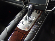 ポルシェ パナメーラ 4 PDK 正規ディーラー車 右ハンドル EUR-GT サンルーフ PDLS クルコン シートヒーター 中古車