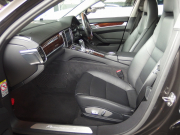 ポルシェ パナメーラ 4 PDK 正規ディーラー車 右ハンドル EUR-GT サンルーフ PDLS クルコン シートヒーター 中古車