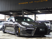 ポルシェ パナメーラ 4 PDK 正規ディーラー車 右ハンドル EUR-GT サンルーフ PDLS クルコン シートヒーター 中古車