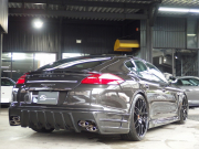 ポルシェ パナメーラ 4 PDK 正規ディーラー車 右ハンドル EUR-GT サンルーフ PDLS クルコン シートヒーター 中古車