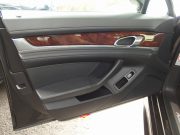 ポルシェ パナメーラ 4 PDK 正規ディーラー車 右ハンドル EUR-GT サンルーフ PDLS クルコン シートヒーター 中古車