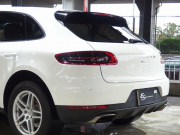 ポルシェ マカン 正規ディーラー車 右ハンドル PDK  ツートンインテリア エントリードライブ アダプティブクルーズコントロール レーンキープアシスト PCM 純正18inアルミ 中古車
