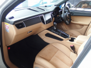 ポルシェ マカン 正規ディーラー車 右ハンドル PDK  ツートンインテリア エントリードライブ アダプティブクルーズコントロール レーンキープアシスト PCM 純正18inアルミ 中古車