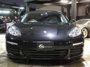 ポルシェ パナメーラ 正規ディーラー車 後期モデル PDK PASM スポーツデザインステアリング パドルシフト PASM サラウンドビューシステム 前後シートヒーター 中古車