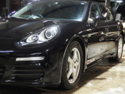 ポルシェ パナメーラ 正規ディーラー車 後期モデル PDK PASM スポーツデザインステアリング パドルシフト PASM サラウンドビューシステム 前後シートヒーター 中古車