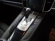 ポルシェ パナメーラ 正規ディーラー車 後期モデル PDK PASM スポーツデザインステアリング パドルシフト PASM サラウンドビューシステム 前後シートヒーター 中古車