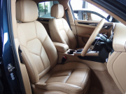 ポルシェ マカン ターボ 正規ディーラー車 純正20inアルミ エントリードライブ BOSEサウンド シートヒーター 中古車