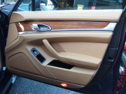 ポルシェ&nbsp;パナメーラ&nbsp;4S 正規ディーラー車 左ハンドル EUR-GTエアロ 純正エアサス PASM サンルーフ エントリドライブ ナチュラルレザーインテリア&nbsp;中古車