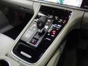 ポルシェ&nbsp;パナメーラ&nbsp;4 正規ディーラー車 ワンオーナー 右ハンドル PDK 21inアルミ エアサス LEDヘッドライト スポーツテールパイプ コンフォートアクセス シートヒーター&nbsp;中古車