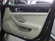 ポルシェ&nbsp;パナメーラ&nbsp;4 正規ディーラー車 ワンオーナー 右ハンドル PDK 21inアルミ エアサス LEDヘッドライト スポーツテールパイプ コンフォートアクセス シートヒーター&nbsp;中古車