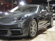 ポルシェ&nbsp;パナメーラ&nbsp;4 正規ディーラー車 ワンオーナー 右ハンドル PDK 21inアルミ エアサス LEDヘッドライト スポーツテールパイプ コンフォートアクセス シートヒーター&nbsp;中古車