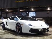 ランボルギーニ&nbsp;ガヤルド&nbsp;LP550-2 eギア リフティングシステム 純正19インチアルミホイール ガラスパネルエンジンフード&nbsp;中古車