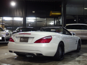 メルセデスベンツ&nbsp;SLクラス&nbsp;SL550 R231 正規ディーラー車 左ハンドル 社外20inアルミ マジックスカイルーフ レーダーセーフティPKG&nbsp;中古車