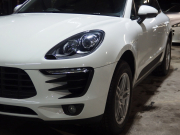 ポルシェ マカン 正規ディーラー車 ワンオーナー 右ハンドル PDK  ツートンレザーインテリア エントリードライブ アダプティブクルーズコントロール レーンキープアシスト PCM 純正18inアルミ 中古車