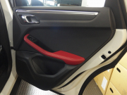 ポルシェ マカン 正規ディーラー車 ワンオーナー 右ハンドル PDK  ツートンレザーインテリア エントリードライブ アダプティブクルーズコントロール レーンキープアシスト PCM 純正18inアルミ 中古車