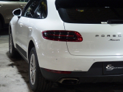 ポルシェ マカン 正規ディーラー車 ワンオーナー 右ハンドル PDK  ツートンレザーインテリア エントリードライブ アダプティブクルーズコントロール レーンキープアシスト PCM 純正18inアルミ 中古車