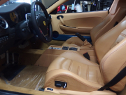 フェラーリ&nbsp;F430&nbsp;正規ディーラー車 F1 左ハンドル 19inアルミ 社外リアウィング カーボンインテリアパネル ベージュレザーシート シートヒーター&nbsp;中古車