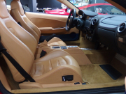 フェラーリ&nbsp;F430&nbsp;正規ディーラー車 F1 左ハンドル 19inアルミ 社外リアウィング カーボンインテリアパネル ベージュレザーシート シートヒーター&nbsp;中古車