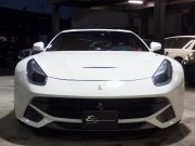 フェラーリ F12ベルリネッタ 正規ディーラー車 左ハンドル  20インチアルミ フロントリフティング カーボンエンジンフード カーボンブレーキ 中古車