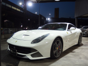 フェラーリ F12ベルリネッタ 正規ディーラー車 左ハンドル  20インチアルミ フロントリフティング カーボンエンジンフード カーボンブレーキ 中古車