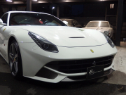 フェラーリ F12ベルリネッタ 正規ディーラー車 左ハンドル  20インチアルミ フロントリフティング カーボンエンジンフード カーボンブレーキ 中古車
