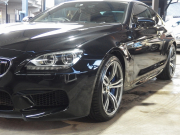 BMW Mシリーズ M6 正規ディーラー車 右ハンドル 20inアルミホイール カーボンファイバールーフ カーボンインテリア LEDヘッドライト HDDナビ 中古車