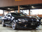 BMW Mシリーズ M6 正規ディーラー車 右ハンドル 20inアルミホイール カーボンファイバールーフ カーボンインテリア LEDヘッドライト HDDナビ 中古車