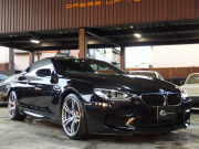 BMW Mシリーズ M6 正規ディーラー車 右ハンドル 20inアルミホイール カーボンファイバールーフ カーボンインテリア LEDヘッドライト HDDナビ 中古車