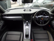 ポルシェ 911(Type991) カレラ PDK 後期モデル 正規ディーラー車 ワンオーナー 右ハンドル 純正19inアルミ スポーツデザインステアリング パドルシフト  PASM 中古車