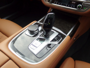 BMW 7シリーズ 740i 正規ディーラー車 プラスパッケージ ドライビングアシスタントプラス ハーマンカードン ブラウンレザー シートヒーター シートベンチレーション 中古車