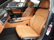 BMW 7シリーズ 740i 正規ディーラー車 プラスパッケージ ドライビングアシスタントプラス ハーマンカードン ブラウンレザー シートヒーター シートベンチレーション 中古車