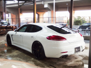 ポルシェ&nbsp;パナメーラ&nbsp;4エディション  PDK 正規ディーラー車 右ハンドル ES9-22inアルミ ダウンサス PASM サンルーフ レザーインテリア スポーツエグゾースト&nbsp;中古車