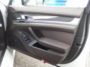 ポルシェ&nbsp;パナメーラ&nbsp;4エディション  PDK 正規ディーラー車 右ハンドル ES9-22inアルミ ダウンサス PASM サンルーフ レザーインテリア スポーツエグゾースト&nbsp;中古車