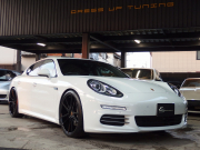 ポルシェ&nbsp;パナメーラ&nbsp;4エディション  PDK 正規ディーラー車 右ハンドル ES9-22inアルミ ダウンサス PASM サンルーフ レザーインテリア スポーツエグゾースト&nbsp;中古車