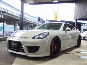 ポルシェ パナメーラ 正規ディーラー車 右ハンドル PDK  後期モデル  EUR-GTエアロ ES9-22inアルミ ESダウンサス PASM  クルコン シートヒーター 中古車