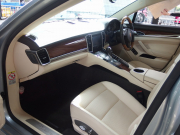 ポルシェ パナメーラ 正規ディーラー車 右ハンドル PDK  後期モデル  EUR-GTエアロ ES9-22inアルミ ESダウンサス PASM  クルコン シートヒーター 中古車