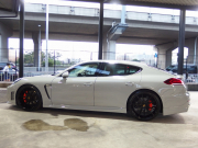 ポルシェ パナメーラ 正規ディーラー車 右ハンドル PDK  後期モデル  EUR-GTエアロ ES9-22inアルミ ESダウンサス PASM  クルコン シートヒーター 中古車