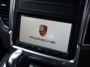 ポルシェ マカン ターボ 正規ディーラー車 スポーツクロノPKG エアサス 21inアルミ コンフォートメモリーPKG エントリドライブ 純正SDナビ 中古車