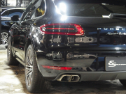 ポルシェ マカン ターボ 正規ディーラー車 スポーツクロノPKG エアサス 21inアルミ コンフォートメモリーPKG エントリドライブ 純正SDナビ 中古車