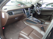 ポルシェ マカン ターボ 正規ディーラー車 スポーツクロノPKG エアサス 21inアルミ コンフォートメモリーPKG エントリドライブ 純正SDナビ 中古車